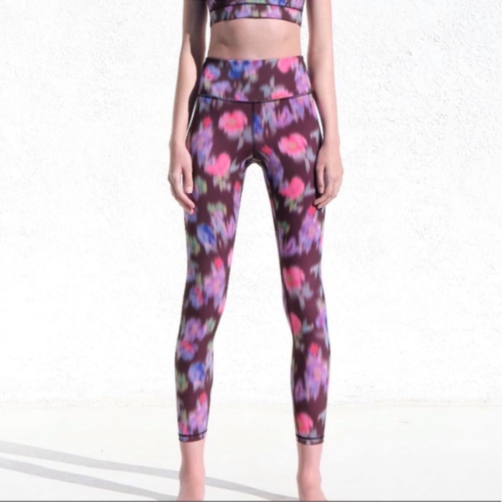 IVL Collective Blurred Floral Hydrasculpt Active Leggings 4